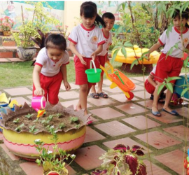 Trẻ em hưởng ứng Ngày Trái Đất